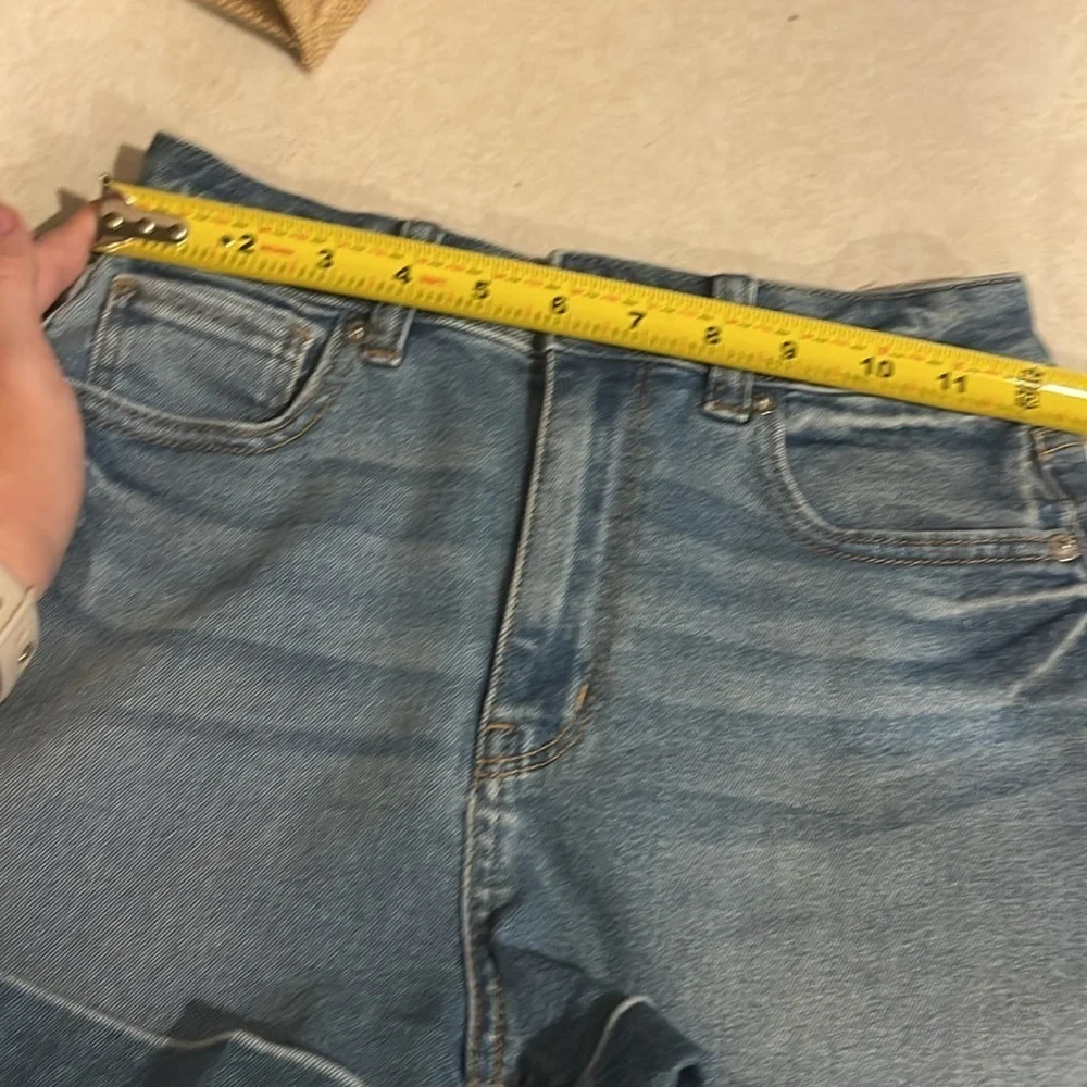 American Eagle Women’s Mom Jeans Denim Jean Shorts Size 00